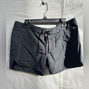 Patagonia Women's Wavefarer Board Shorts 5” Black Size 14